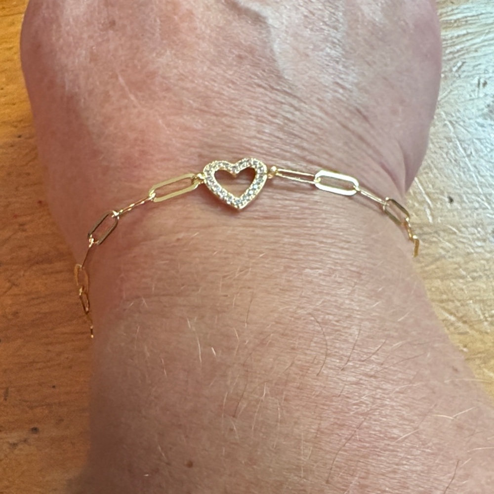 Gold Heart Link Bracelet